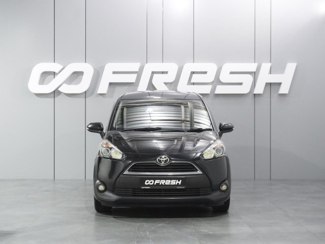 Toyota Sienta 2016