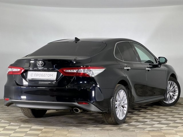 Toyota Camry 2019