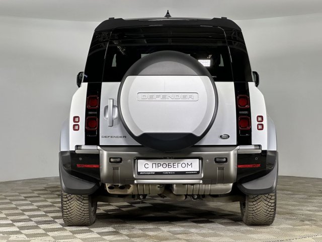 Land Rover Defender 2021