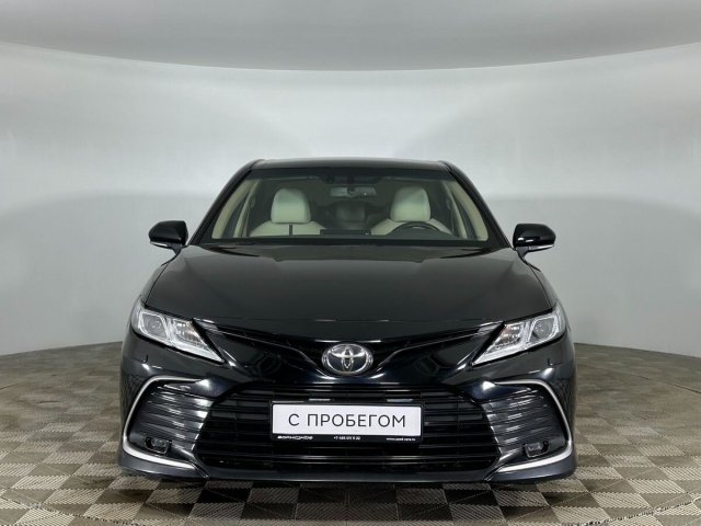 Toyota Camry 2021