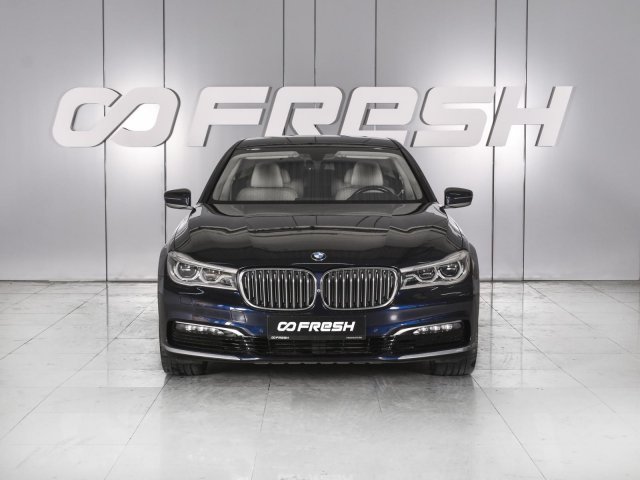 BMW 7 серии 2016