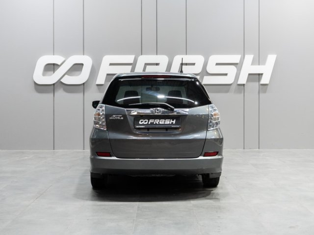 Honda Fit Shuttle 2011