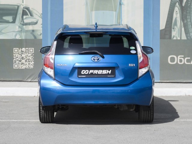 Toyota Aqua 2015