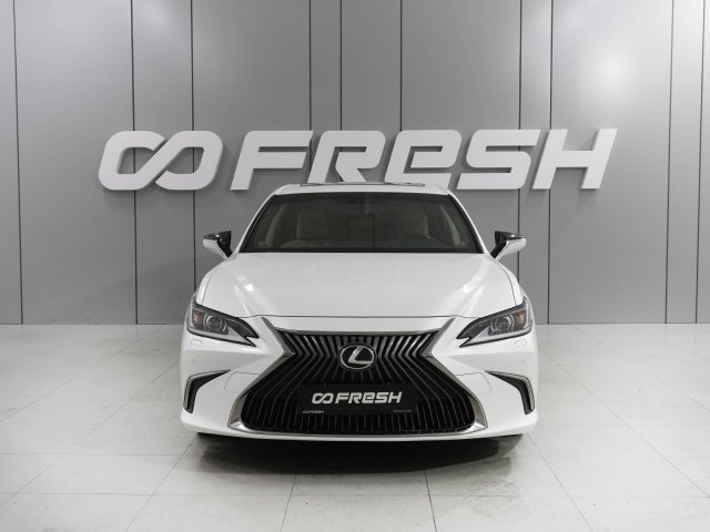 Lexus ES 2019