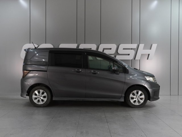 Honda Freed 2010