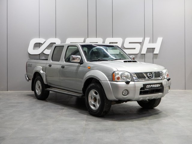 Nissan NP300 2014