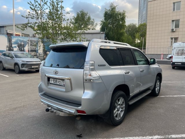 Toyota Land Cruiser Prado 2011