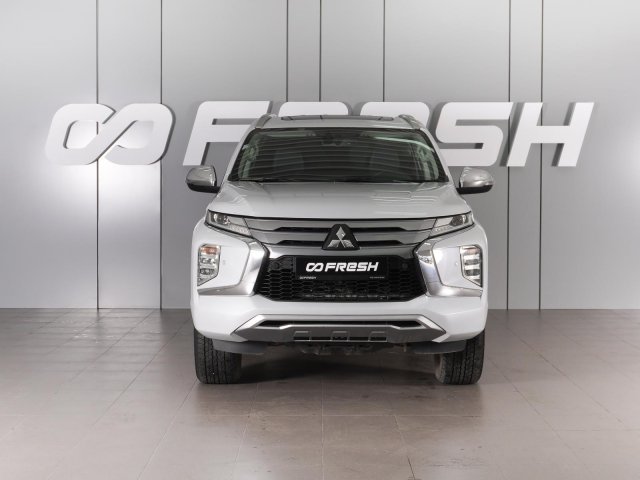 Mitsubishi Pajero Sport 2020
