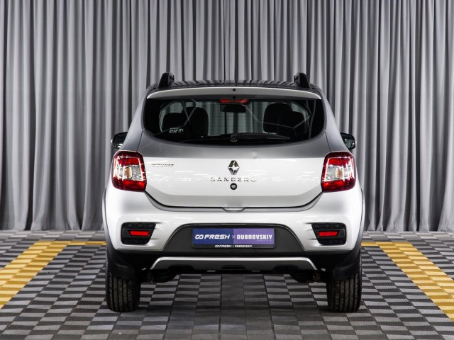 Renault Sandero 2015