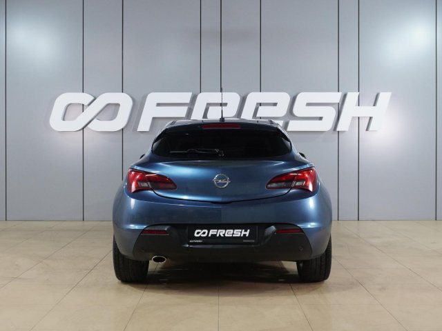 Opel Astra 2012