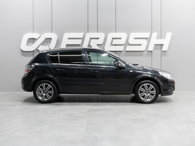 Opel Astra 2011