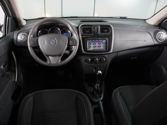 Renault Logan 2018