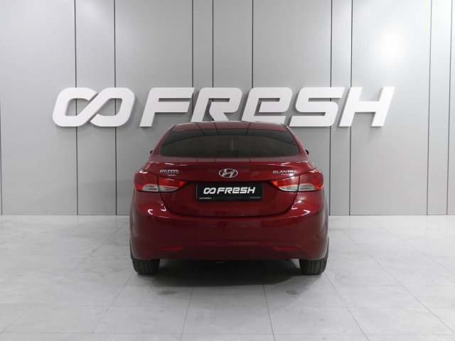 Hyundai Elantra 2012