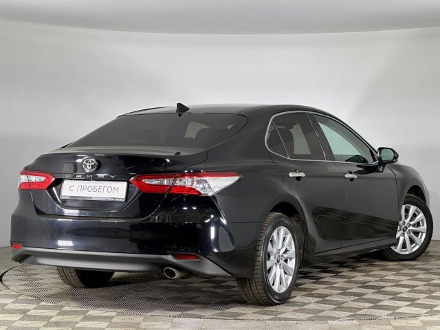 Toyota Camry 2019