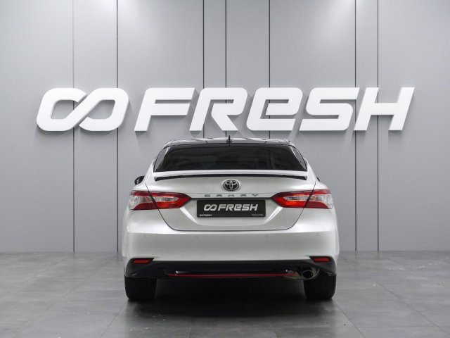 Toyota Camry 2021