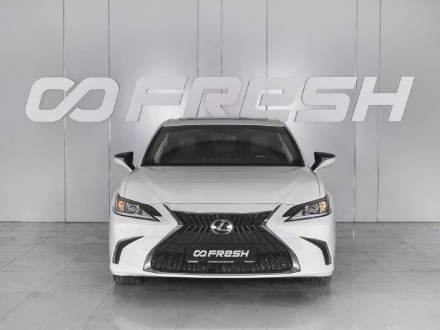 Lexus ES 2021