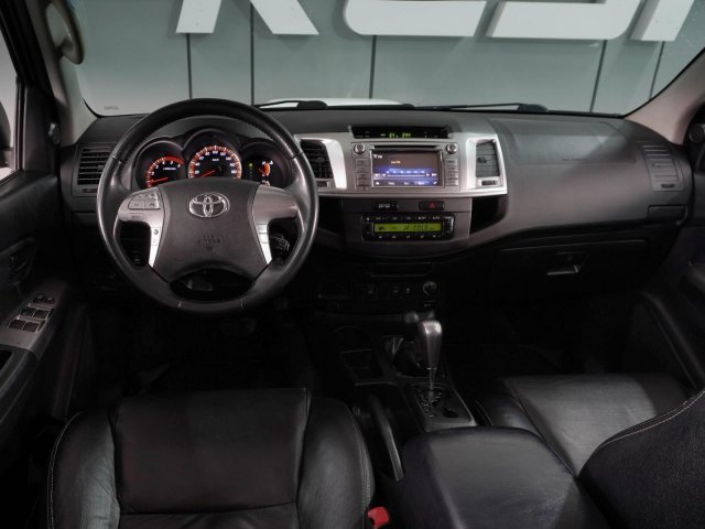 Toyota Hilux 2015