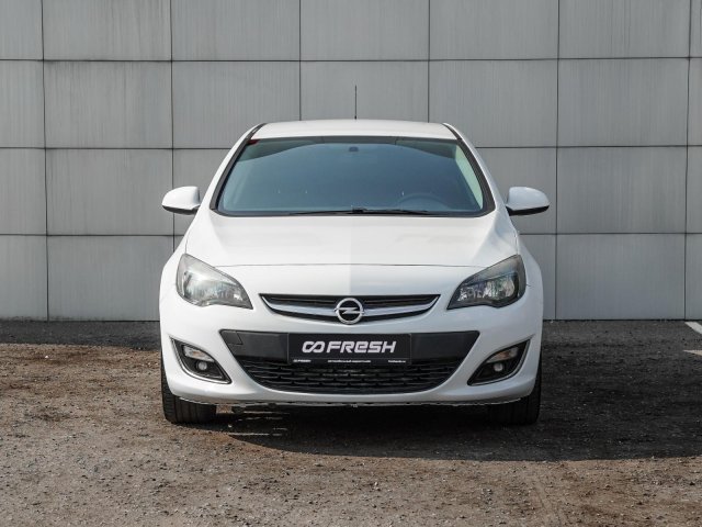 Opel Astra 2012