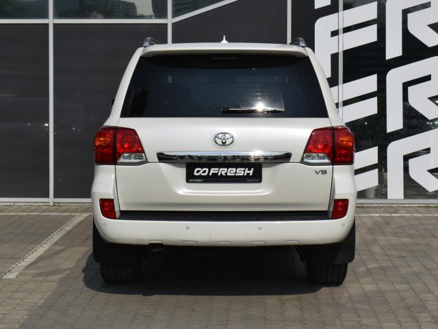 Toyota Land Cruiser 2014
