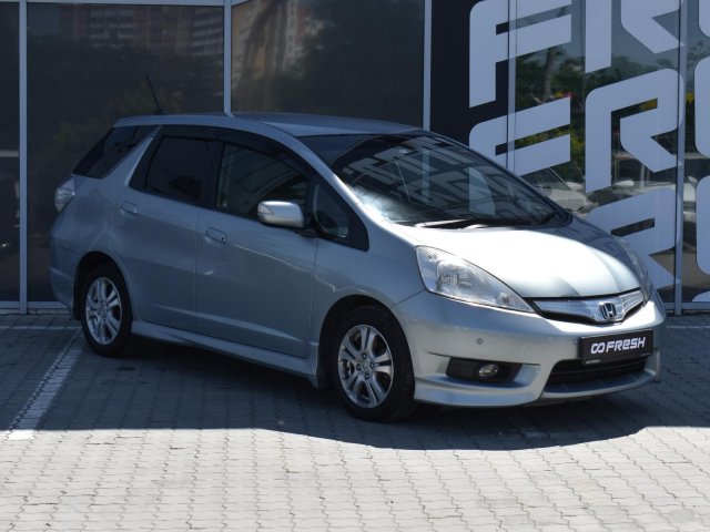 Honda Fit Shuttle 2012