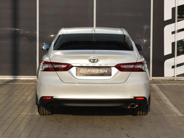 Toyota Camry 2021