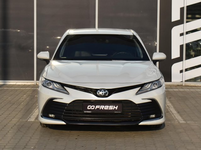 Toyota Camry 2021