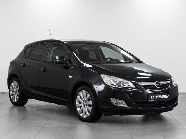 Opel Astra 2011