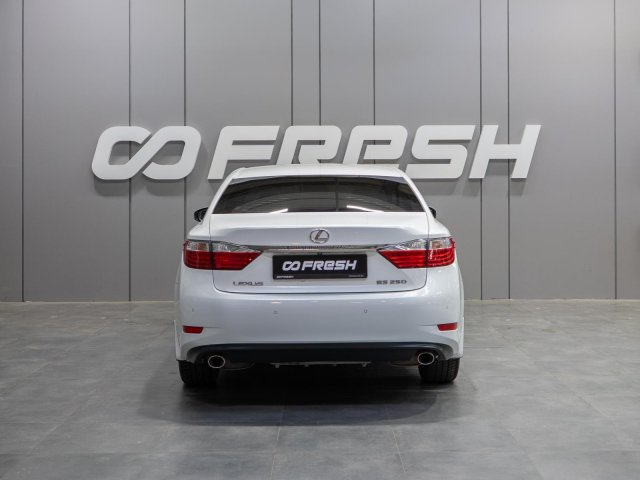 Lexus ES 2013