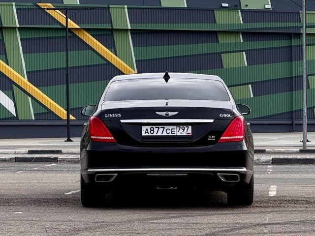 Genesis G90 2016