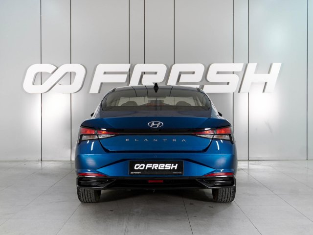 Hyundai Elantra 2022