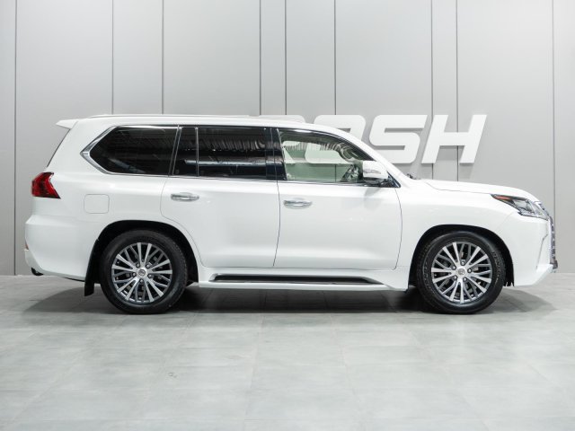 Lexus LX 2019