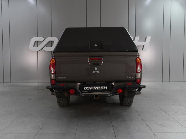 Mitsubishi L200 2014