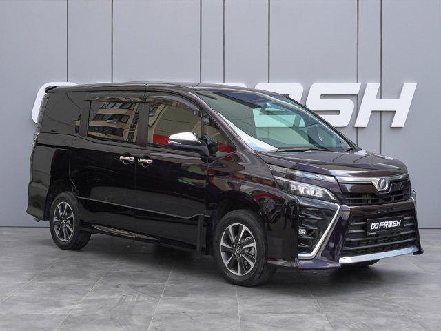 Toyota Voxy 2017