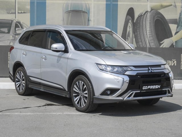 Mitsubishi Outlander 2020