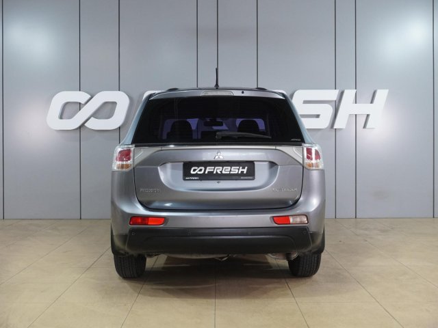 Mitsubishi Outlander 2013
