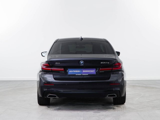 BMW 5 серии 2022