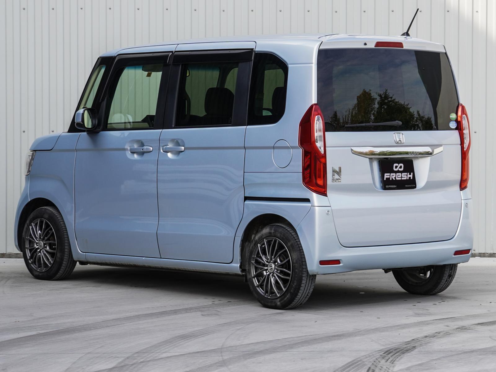 Mitsubishi Grandis 2004