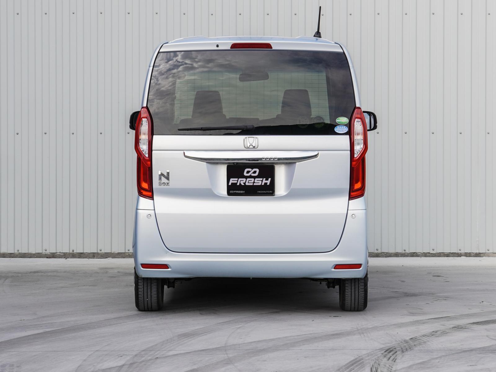 Mitsubishi Grandis 2004