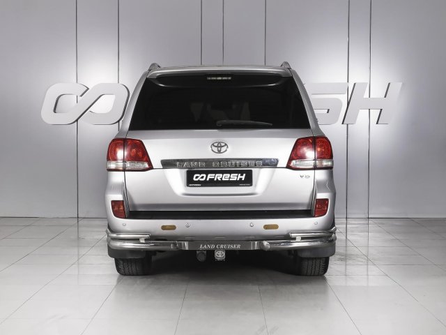 Toyota Land Cruiser 2011