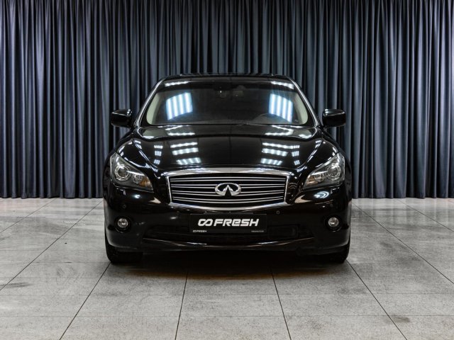 Infiniti M 2011