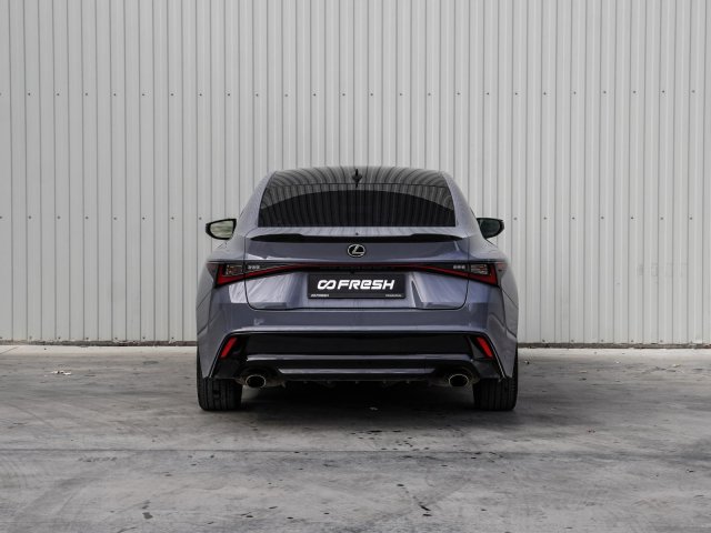 Lexus IS 2021