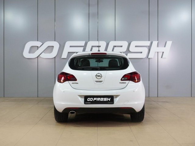 Opel Astra 2012