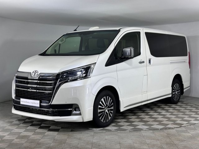 Toyota HiAce 2021