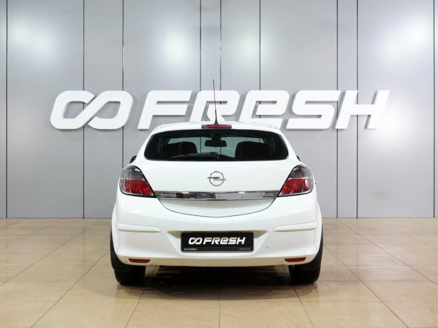 Opel Astra 2010