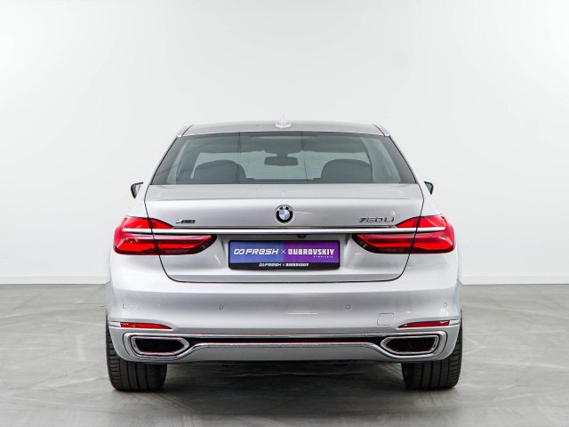 BMW 7 серии 2016