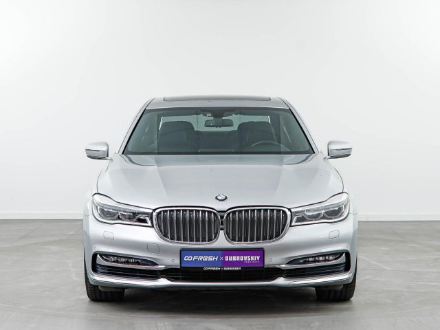 BMW 7 серии 2016