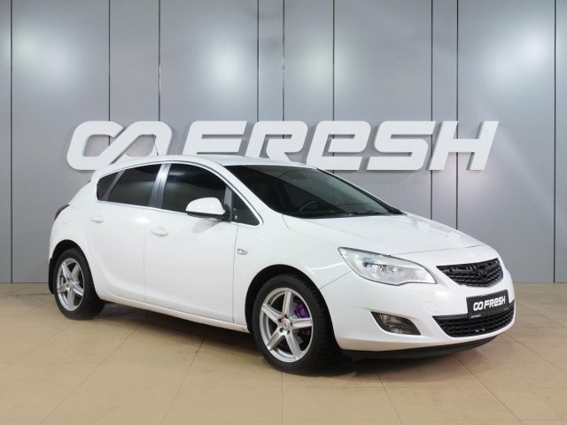 Opel Astra 2011