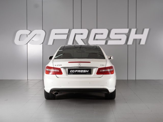 Mercedes-Benz E-Класс 2011