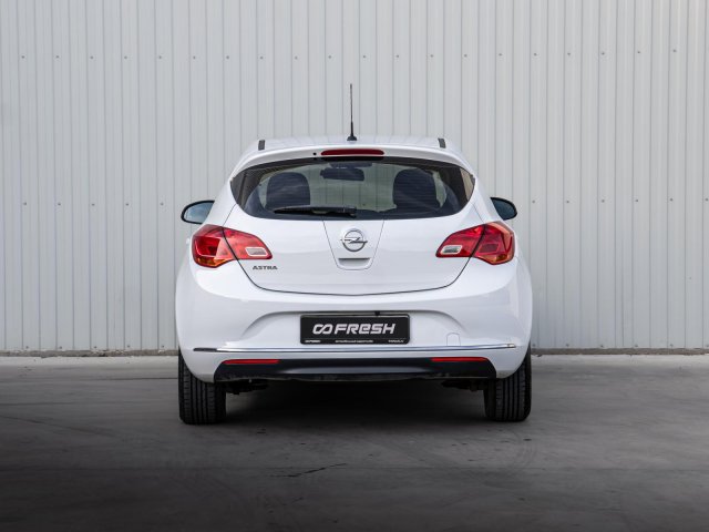 Opel Astra 2013