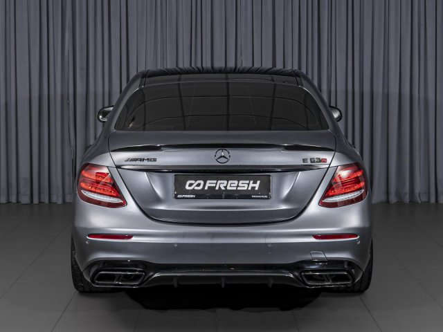 Mercedes-Benz E-Класс 2016